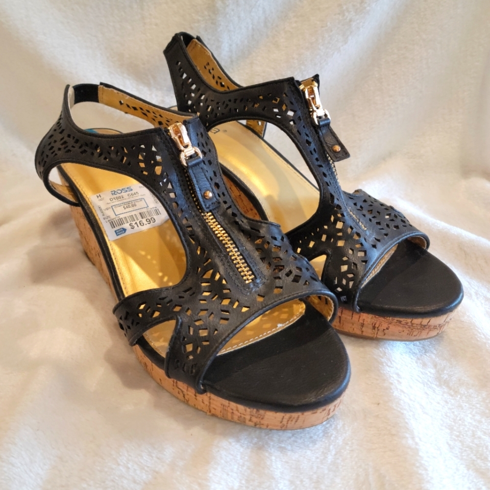 Size 10 wedge sandals
